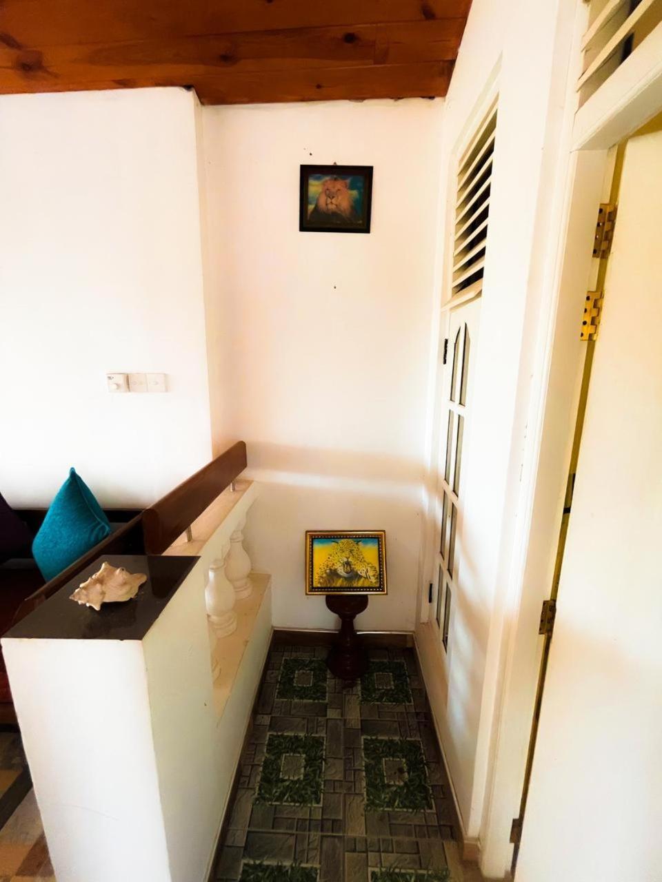 Rohans Place Nattandiya Luaran gambar