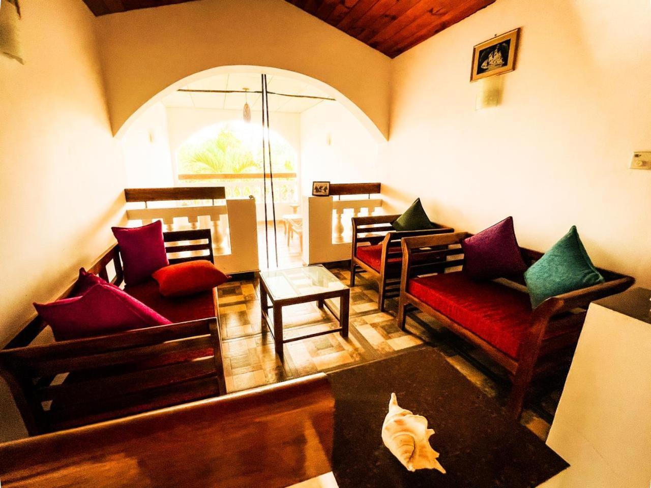 Rohans Place Nattandiya Luaran gambar