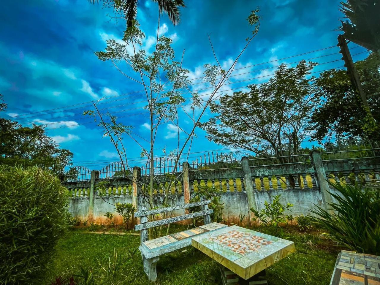 Rohans Place Nattandiya Luaran gambar